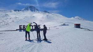 Ercyes, Ski, Tabere cu Suflet